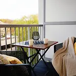 313 W Pieciogwiazdkowym Royal Tulip Plaza 200 M Dobruk Apartman *