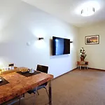 313 W Pieciogwiazdkowym Royal Tulip Plaza 200 M Dobruk Apartman *