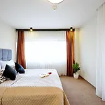 313 W Pieciogwiazdkowym Royal Tulip Plaza 200 M Dobruk Apartman