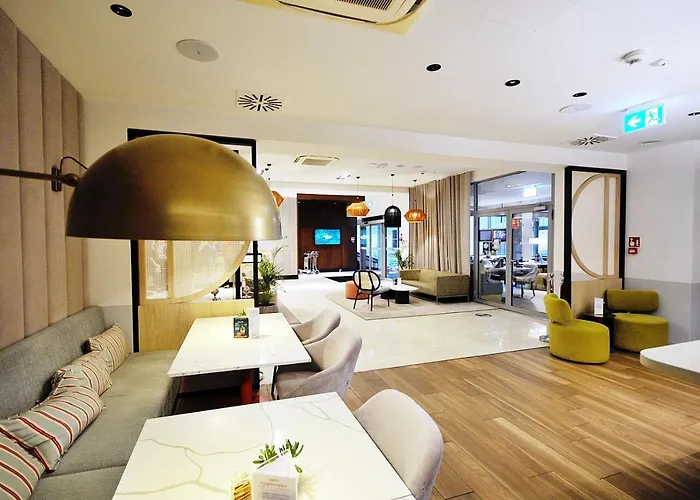 313 W Pieciogwiazdkowym Royal Tulip Plaza 200 M Dobruk